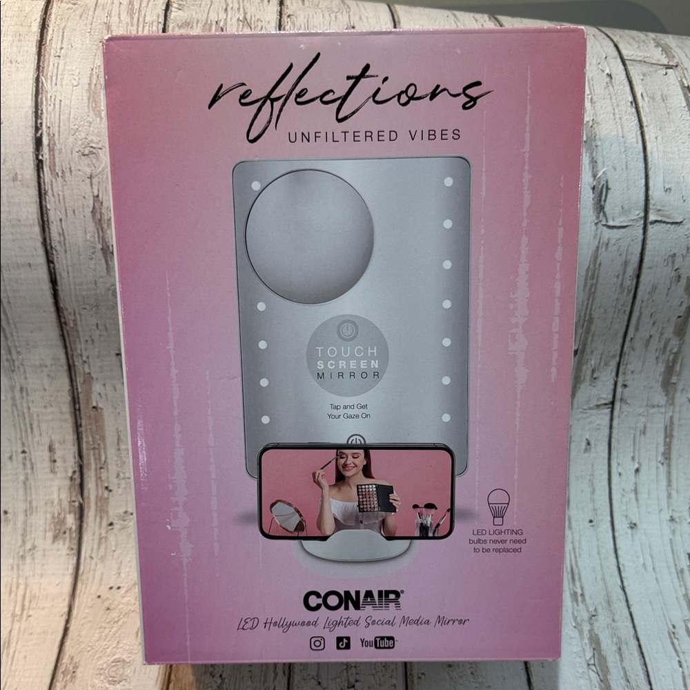 Conair Reflections LED Social Media Mirror, NIB